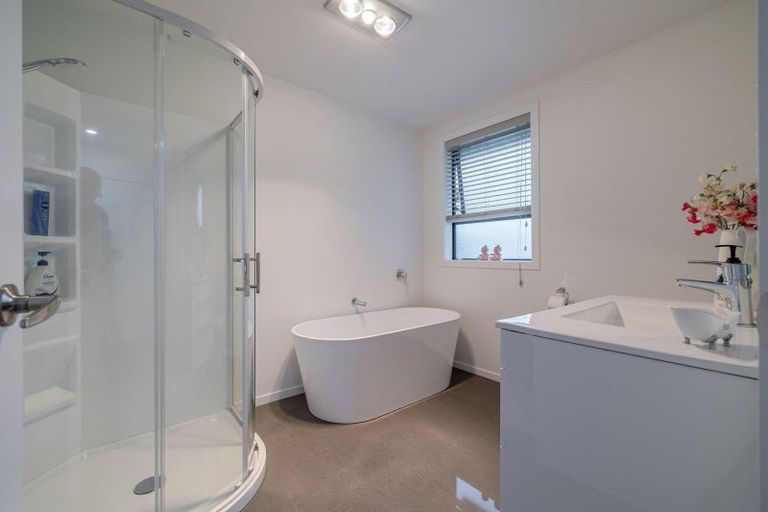 Photo of property in 1 Long Melford Road, Awapuni, Palmerston North, 4412