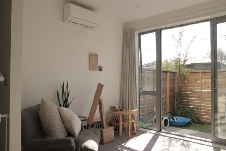 Photo of property in 24u7 Princess Terrace, Newtown, Wellington, 6021