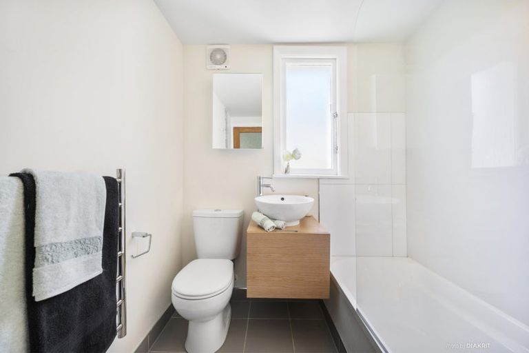 Photo of property in 37 The Rigi, Northland, Wellington, 6012