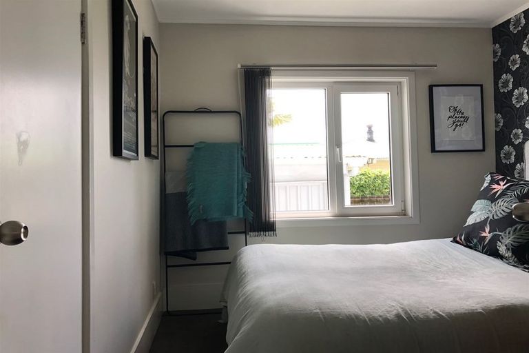 Photo of property in 1/84 Rosier Road, Glen Eden, Auckland, 0602