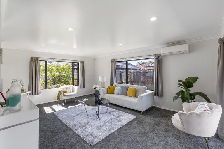 Photo of property in 19 Old Park Place, Takanini, 2112