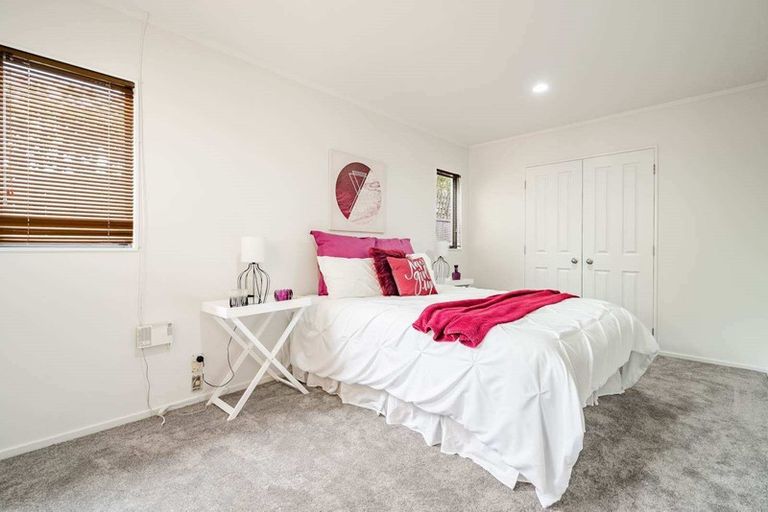 Photo of property in 13 Neta Grove, Henderson, Auckland, 0612