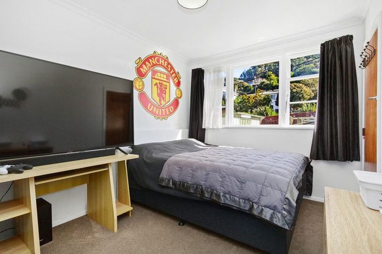 Photo of property in 322a Main Road, Tawa, Wellington, 5028