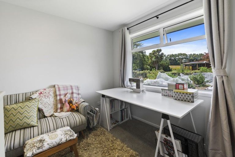 Photo of property in 7 Fairview Place, Levin, 5510