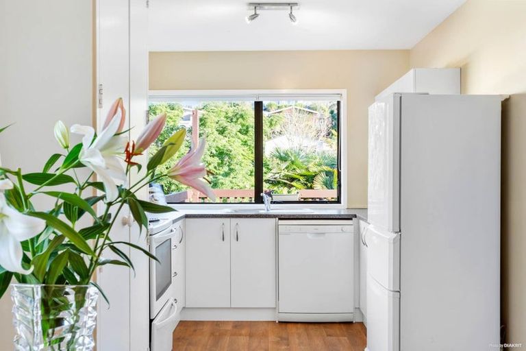 Photo of property in 690a Beach Road, Browns Bay, Auckland, 0630