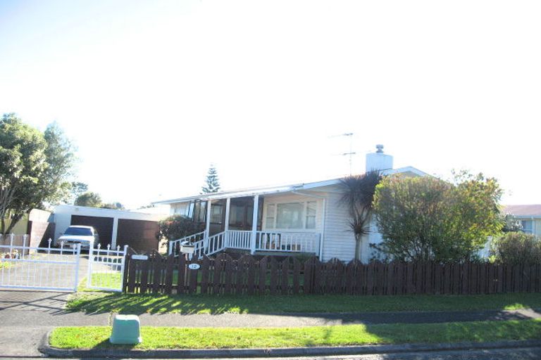 Photo of property in 12 Hywell Place, Manurewa, Auckland, 2102