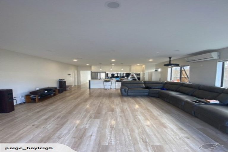Photo of property in 3 Hakinakina Drive, Flat Bush, Auckland, 2019