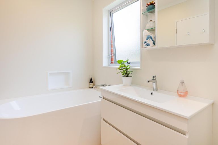 Photo of property in 56 Karina Terrace, Roslyn, Palmerston North, 4414