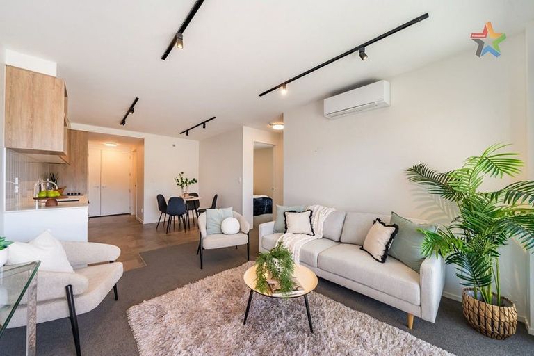 Photo of property in 2/65 Tiketike Way, Brooklyn, Wellington, 6021