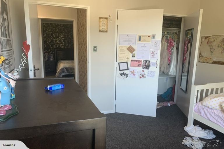 Photo of property in 27 Paddington Grove, Karori, Wellington, 6012