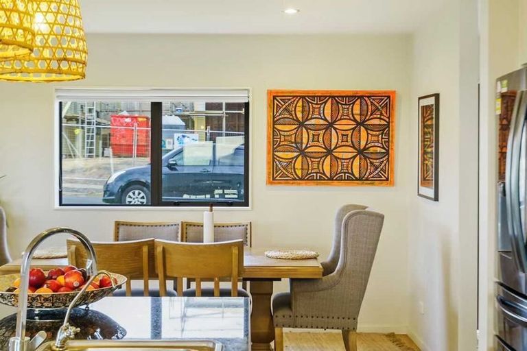 Photo of property in 23 Kirikiri Drive, Papakura, 2110