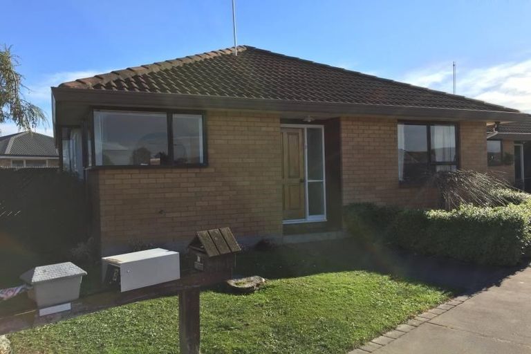 Photo of property in 1/12 Lyndon Street, Riccarton, Christchurch, 8011