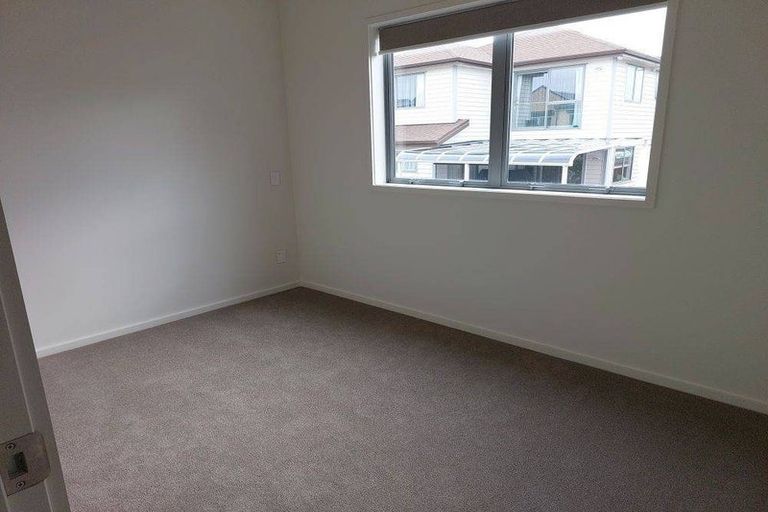 Photo of property in 15 Gunn Way, Hobsonville, Auckland, 0616