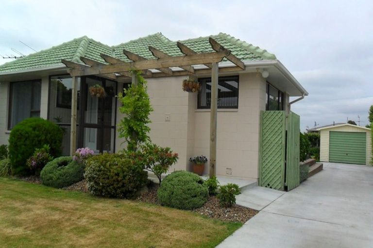 Photo of property in 52 Oriana Crescent, Hornby, Christchurch, 8042