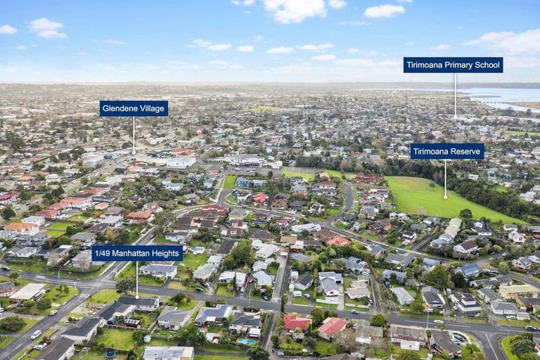 Photo of property in 1/49 Manhattan Heights, Glendene, Auckland, 0602