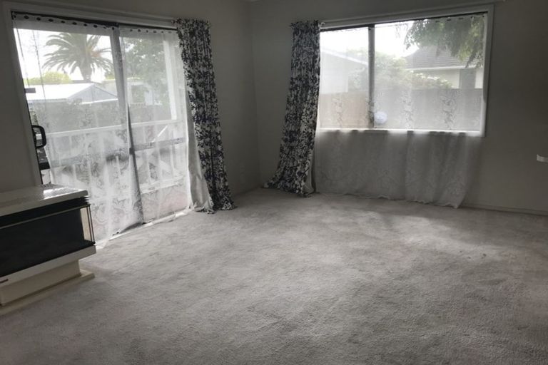 Photo of property in 63b/1 Colwill Road, Massey, Auckland, 0614