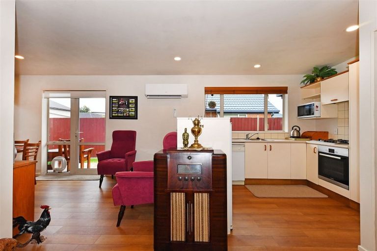 Photo of property in 19 Seymour Street, Hornby, Christchurch, 8042