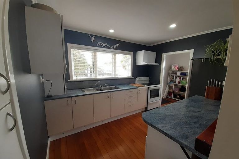 Photo of property in 16 Lancaster Road, Beach Haven, Auckland, 0626