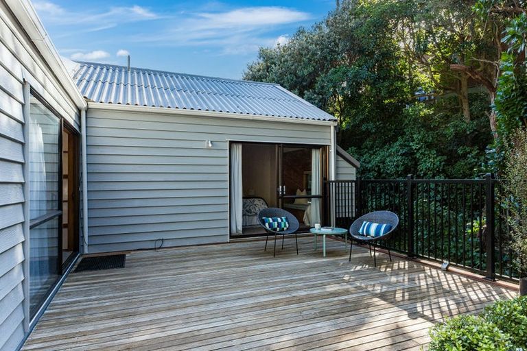 Photo of property in 49 Bayview Road, Paremata, Porirua, 5024