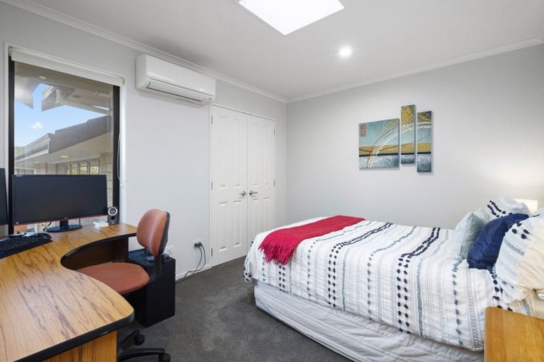 Photo of property in 55 Lough Bourne Drive, Pukekohe, 2120