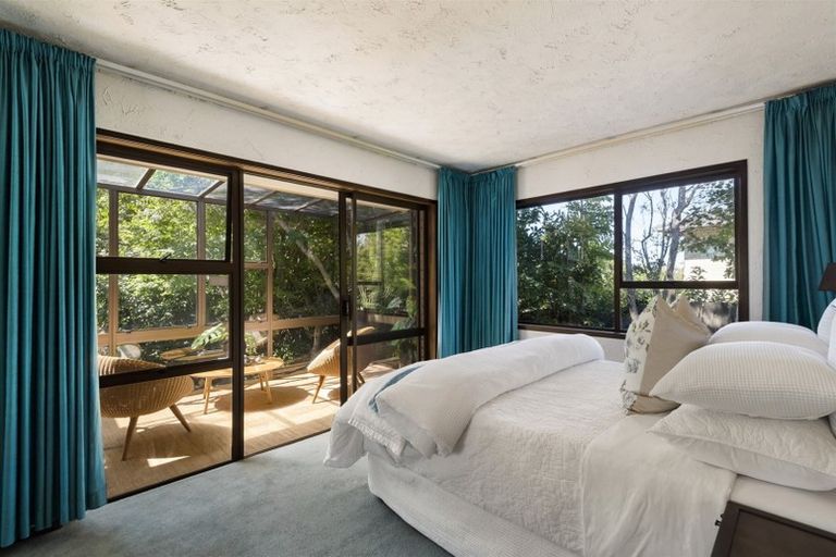 Photo of property in 10 Portsea Place, Chatswood, Auckland, 0626
