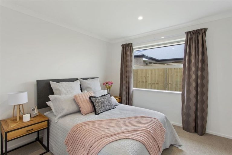 Photo of property in 6 Tutton (pvt) Mews, Rangiora, 7400