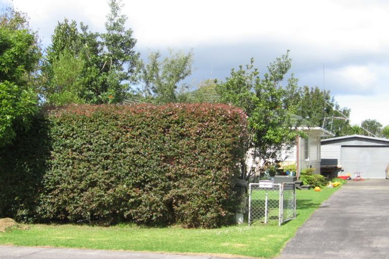Photo of property in 26 Hereford Street, Te Atatu Peninsula, Auckland, 0610