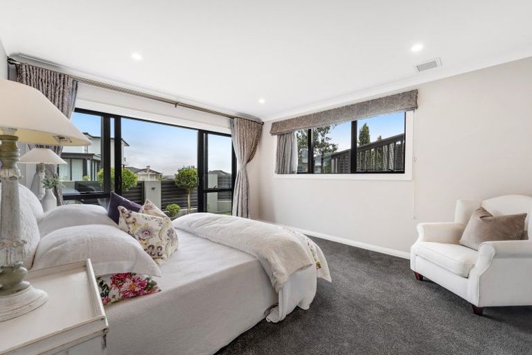 Photo of property in 45 Armstrong Farm Drive, East Tamaki Heights, Auckland, 2016