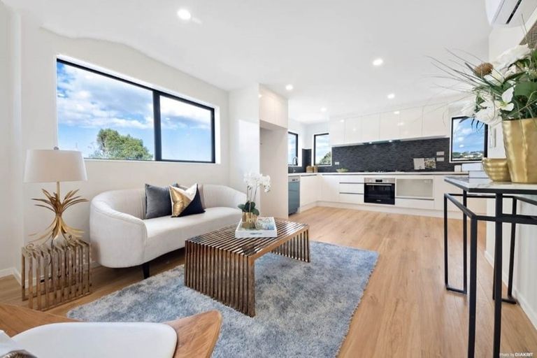 Photo of property in 59a Redwood Drive, Massey, Auckland, 0614