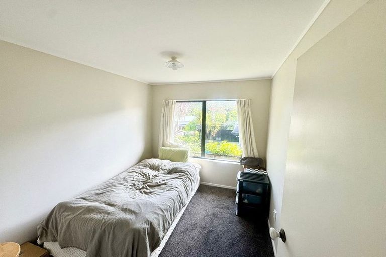 Photo of property in 28 Stottholm Road, Titirangi, Auckland, 0604