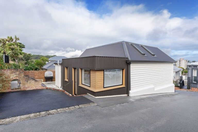 Photo of property in 8 Yale Road, Mount Cook, Wellington, 6021