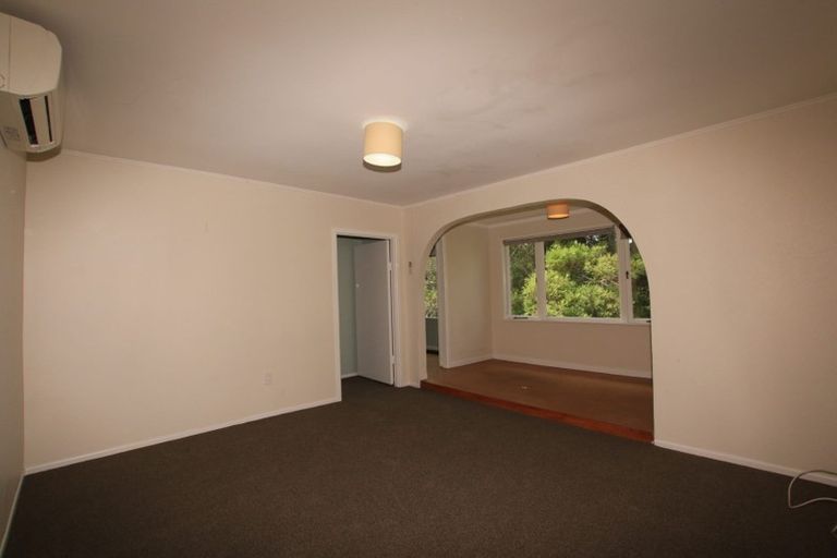 Photo of property in 41 Derwent Crescent, Titirangi, Auckland, 0604