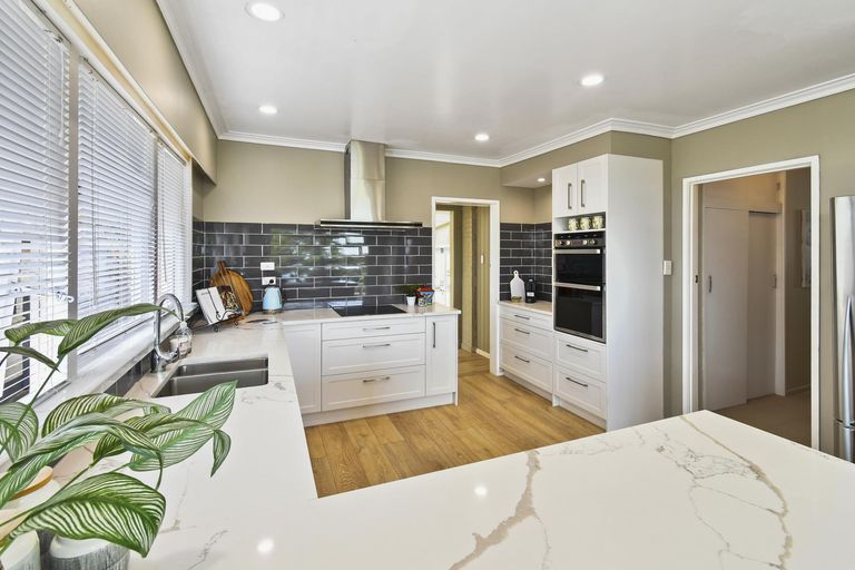 Photo of property in 8 Hamlet Place, Pukekohe, 2120