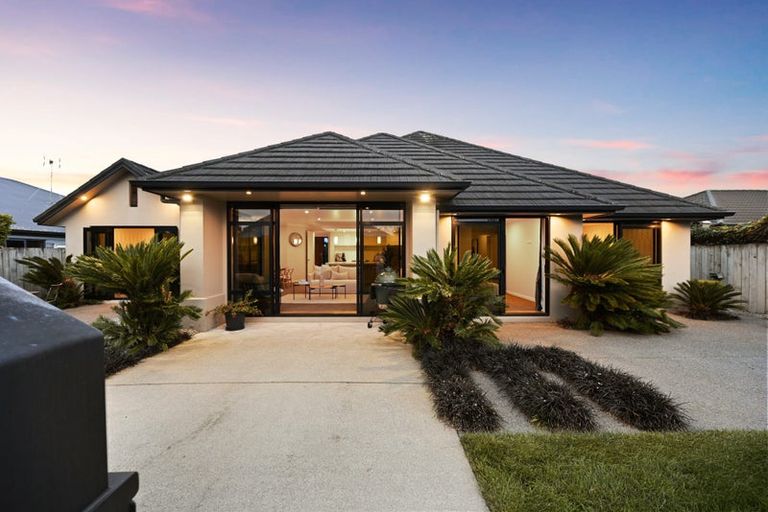 Photo of property in 6 Aquila Crescent, Rototuna North, Hamilton, 3210