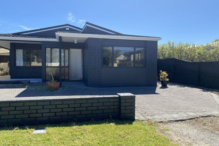 Photo of property in 7a Nathan Avenue, Paraparaumu Beach, Paraparaumu, 5032