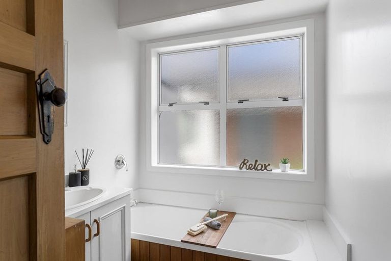 Photo of property in 56 Wroxton Terrace, Merivale, Christchurch, 8014