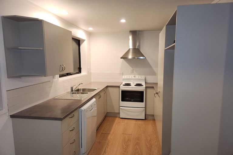 Photo of property in 84a/2 Avonleigh Road, Green Bay, Auckland, 0604