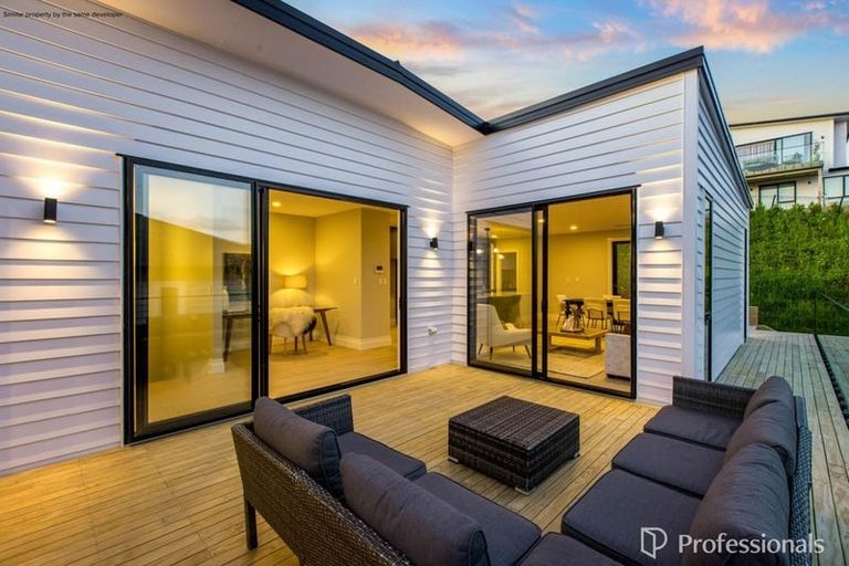 Photo of property in 13 Arawaru Avenue, Wainui, 0992