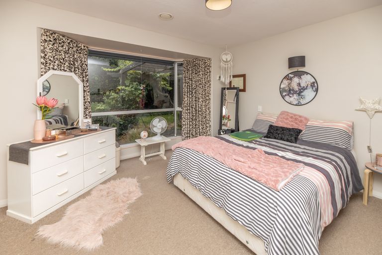 Photo of property in 1/10b Tracy Place, Redwood, Christchurch, 8051