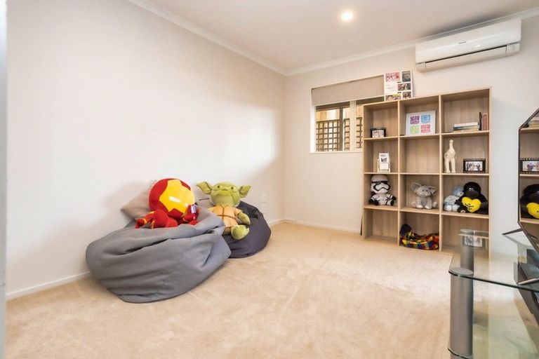 Photo of property in 941 East Coast Road, Torbay, Auckland, 0630