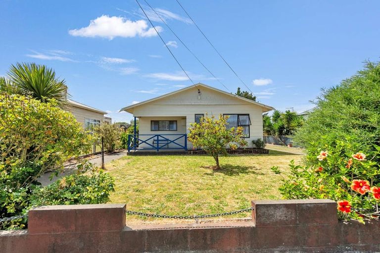 Photo of property in 8 Abbot Street, Gonville, Whanganui, 4501