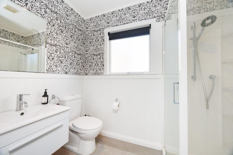 Photo of property in 116 Heretaunga Street, Palmerston North, 4414