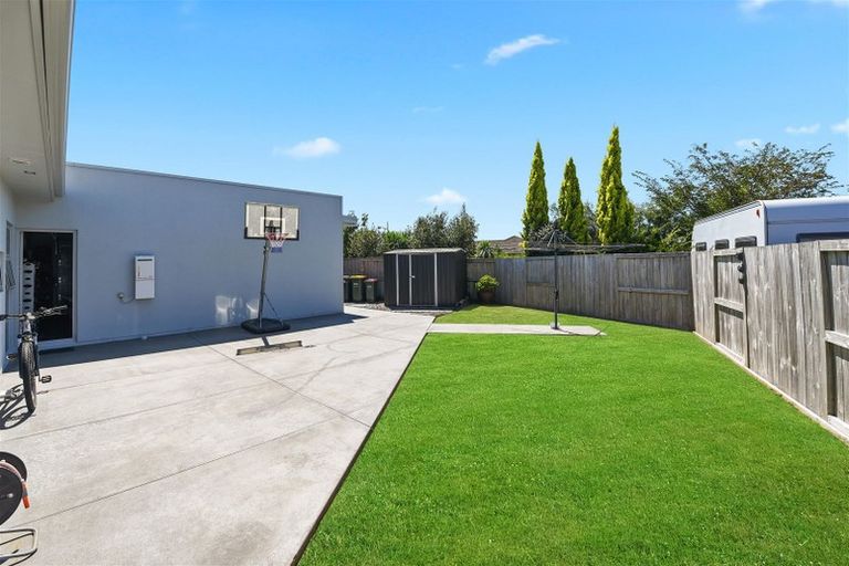 Photo of property in 172 Saint James Drive, Huntington, Hamilton, 3210