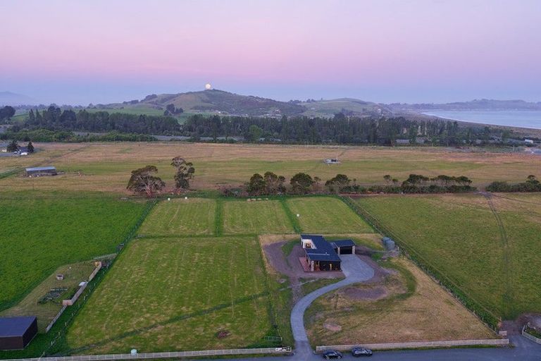 Photo of property in 23 Te Ao Wharepapa Lane, Peketa, 7373