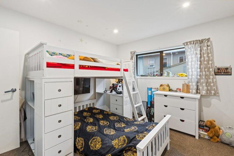Photo of property in 26 Hawaiian Parade, Arkles Bay, Whangaparaoa, 0932
