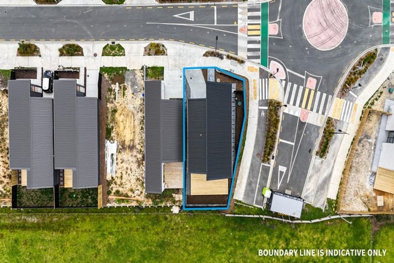 Photo of property in 37 Horokaka Street, Massey, 0614