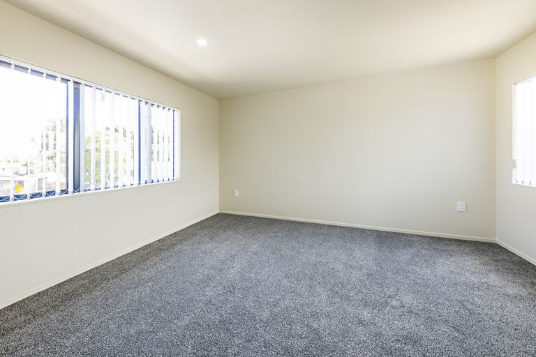 Photo of property in 59a Cedar Heights Avenue, Massey, Auckland, 0614