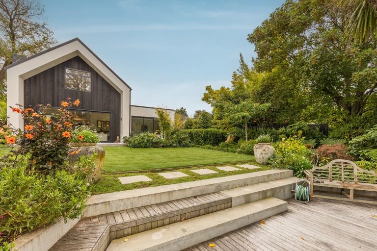 Photo of property in 16b Daresbury Lane, Fendalton, Christchurch, 8014