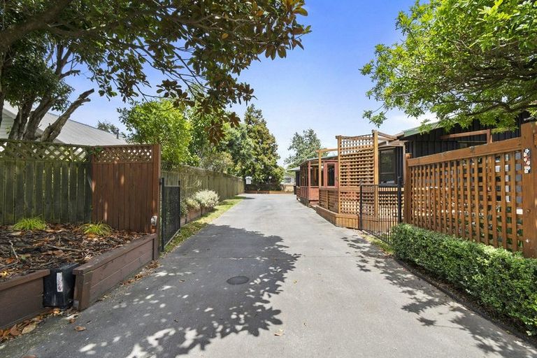 Photo of property in 3 Newland Court, Palmerston North, 4410