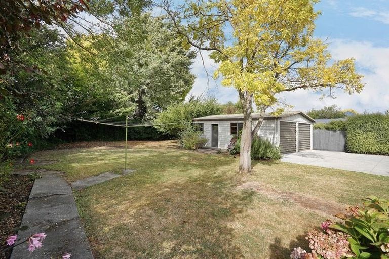 Photo of property in 3 Delph Street, Avonhead, Christchurch, 8042